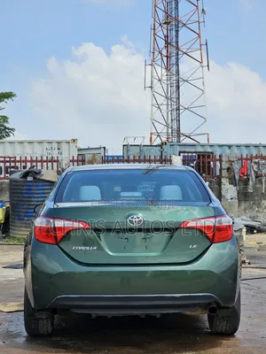 Toyota Corolla LE 4dr Sedan (1.8L 4cyl CVT) 2015 Green