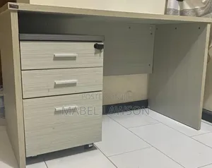 Lifemate Office Table Bg322