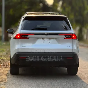 Toyota Highlander XLE AWD 2024 White