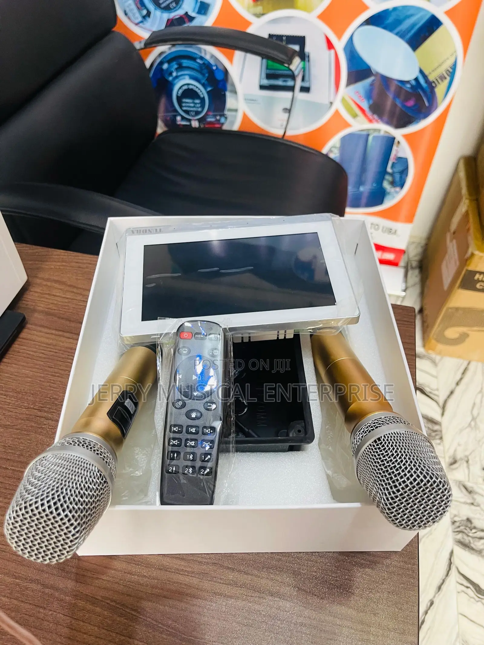 7inches In Wall Amplifer With 2wireless Microphone