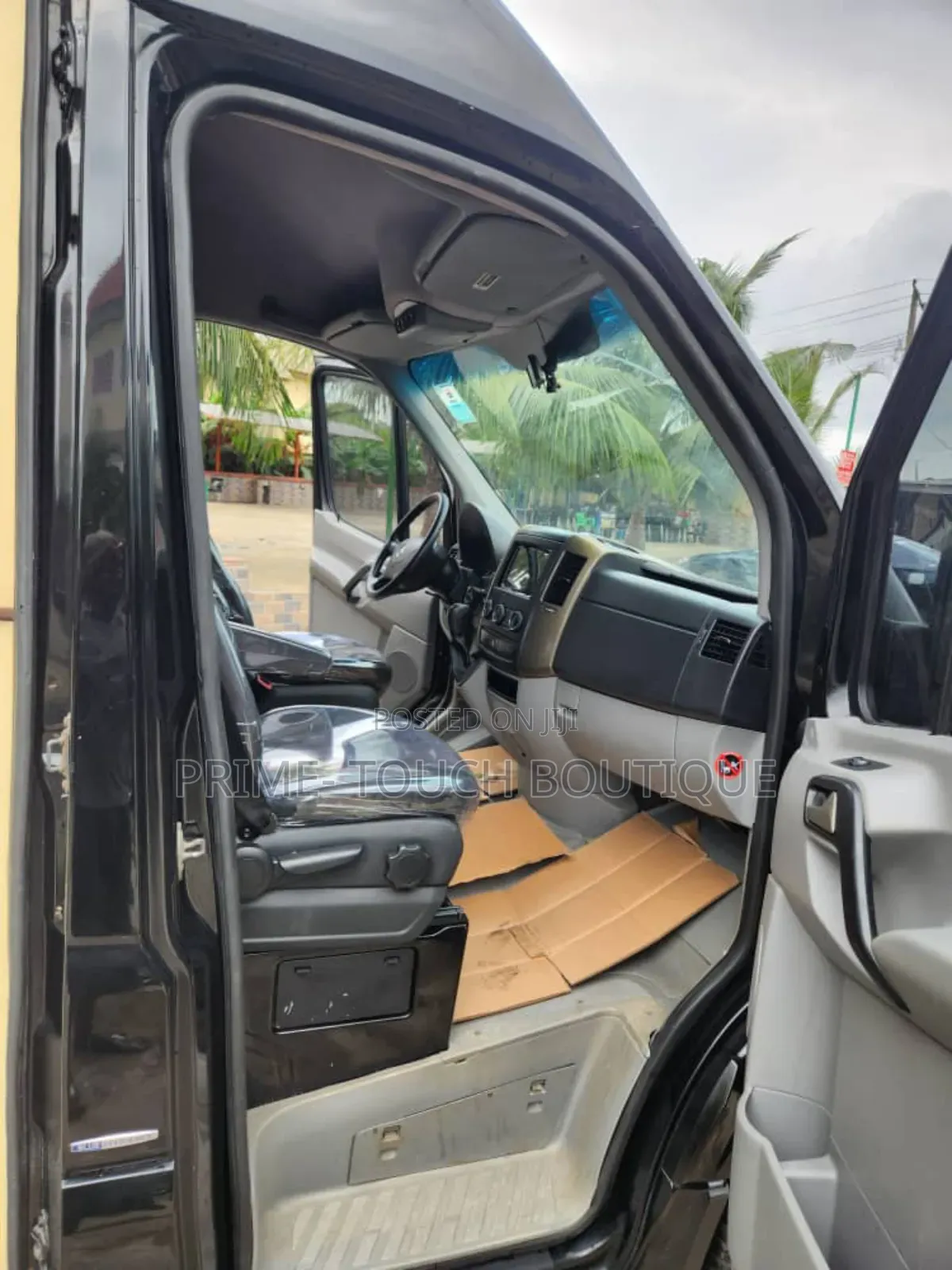 Mercedes-Benz Sprinter 2013 Black