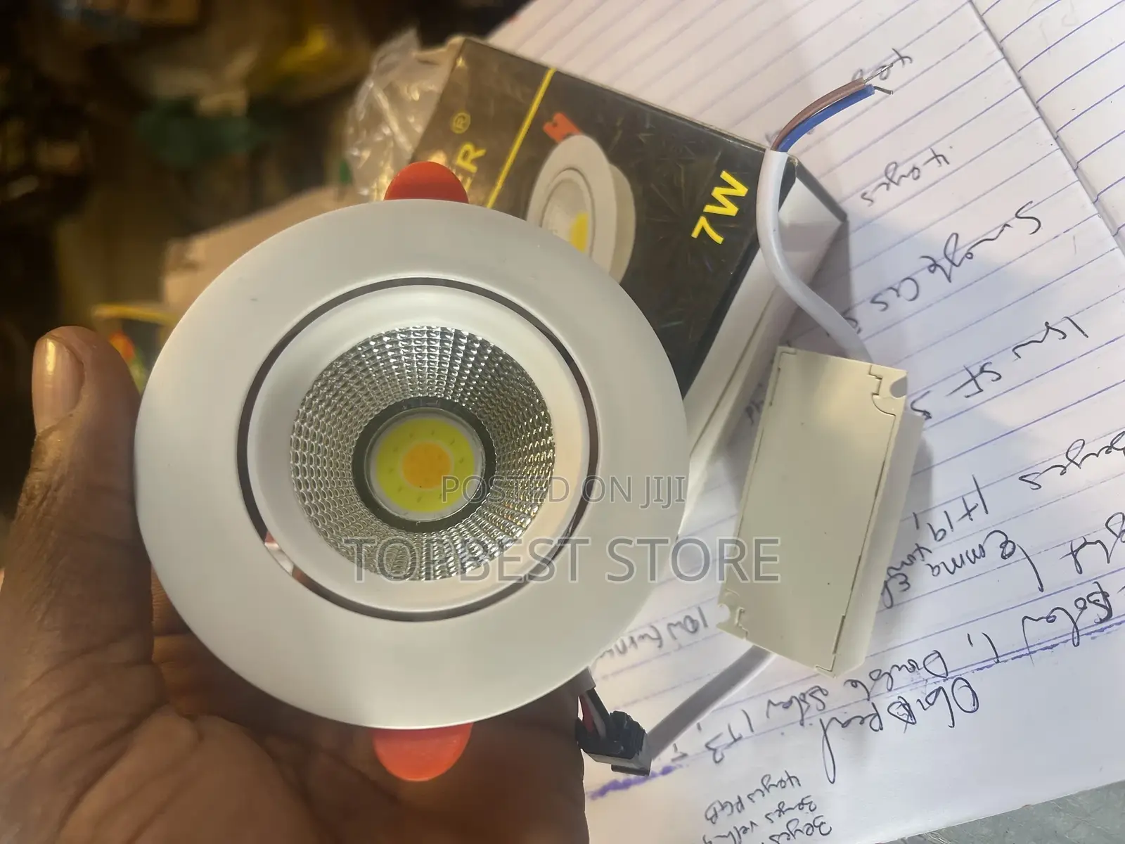 Modern Ceiling Pop Light Display 3color