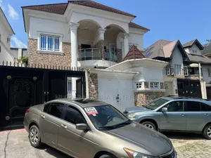 4bdrm Duplex in for sale