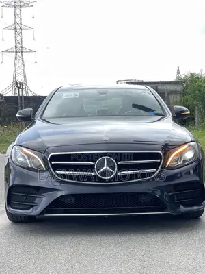 Mercedes-Benz E300 2018 Blue