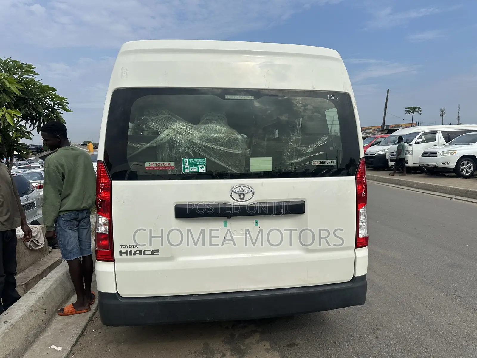 Toyota HiAce 2023 White