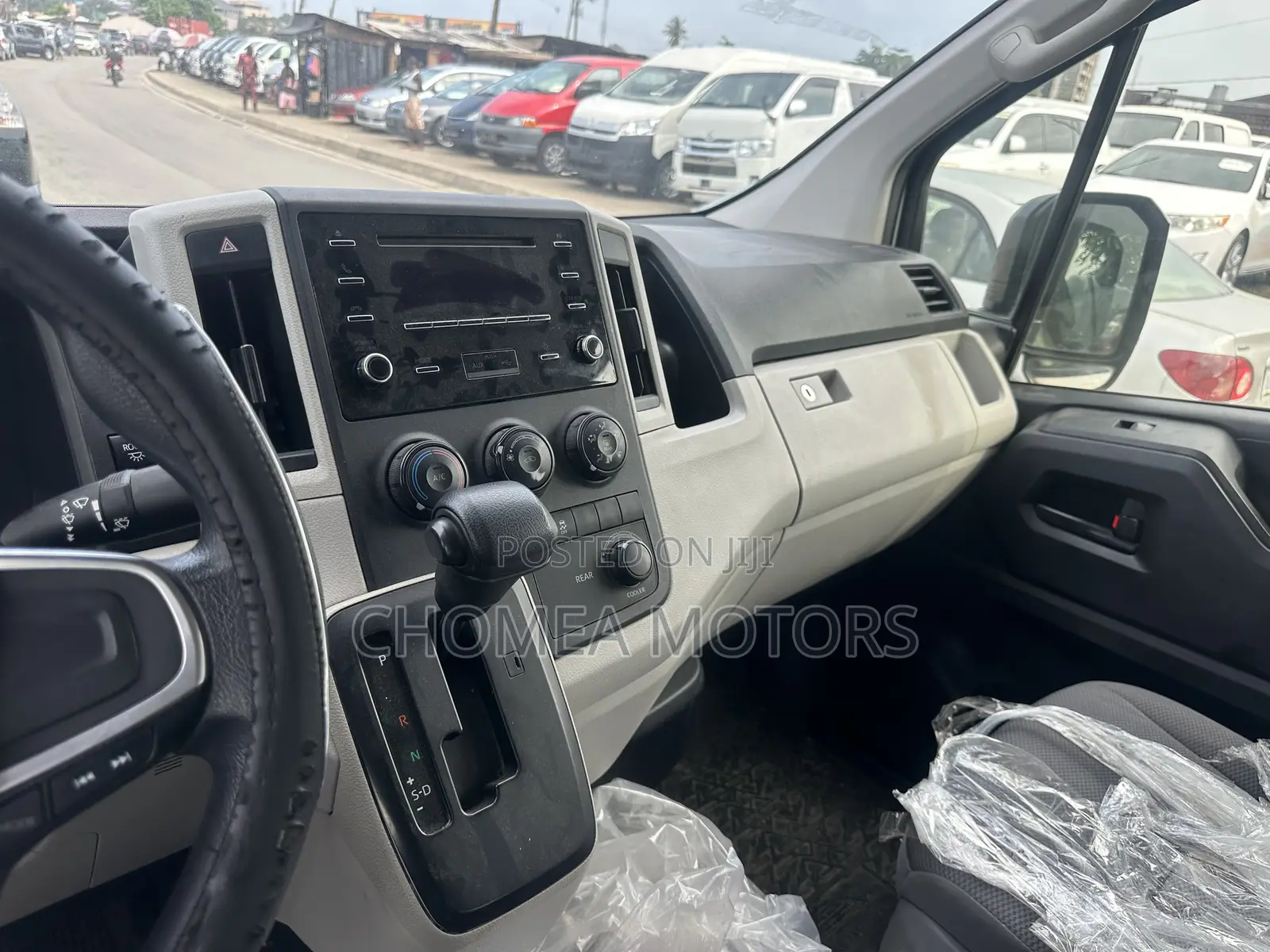 Toyota HiAce 2023 White