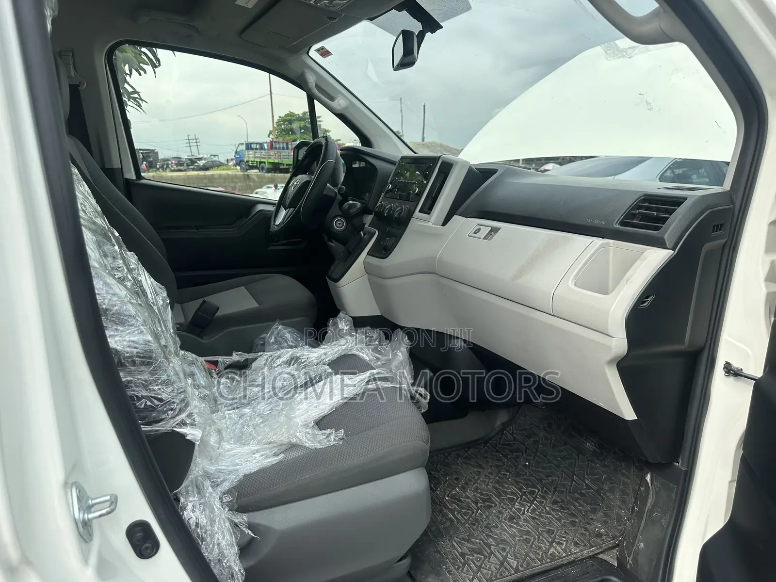 Toyota HiAce 2023 White