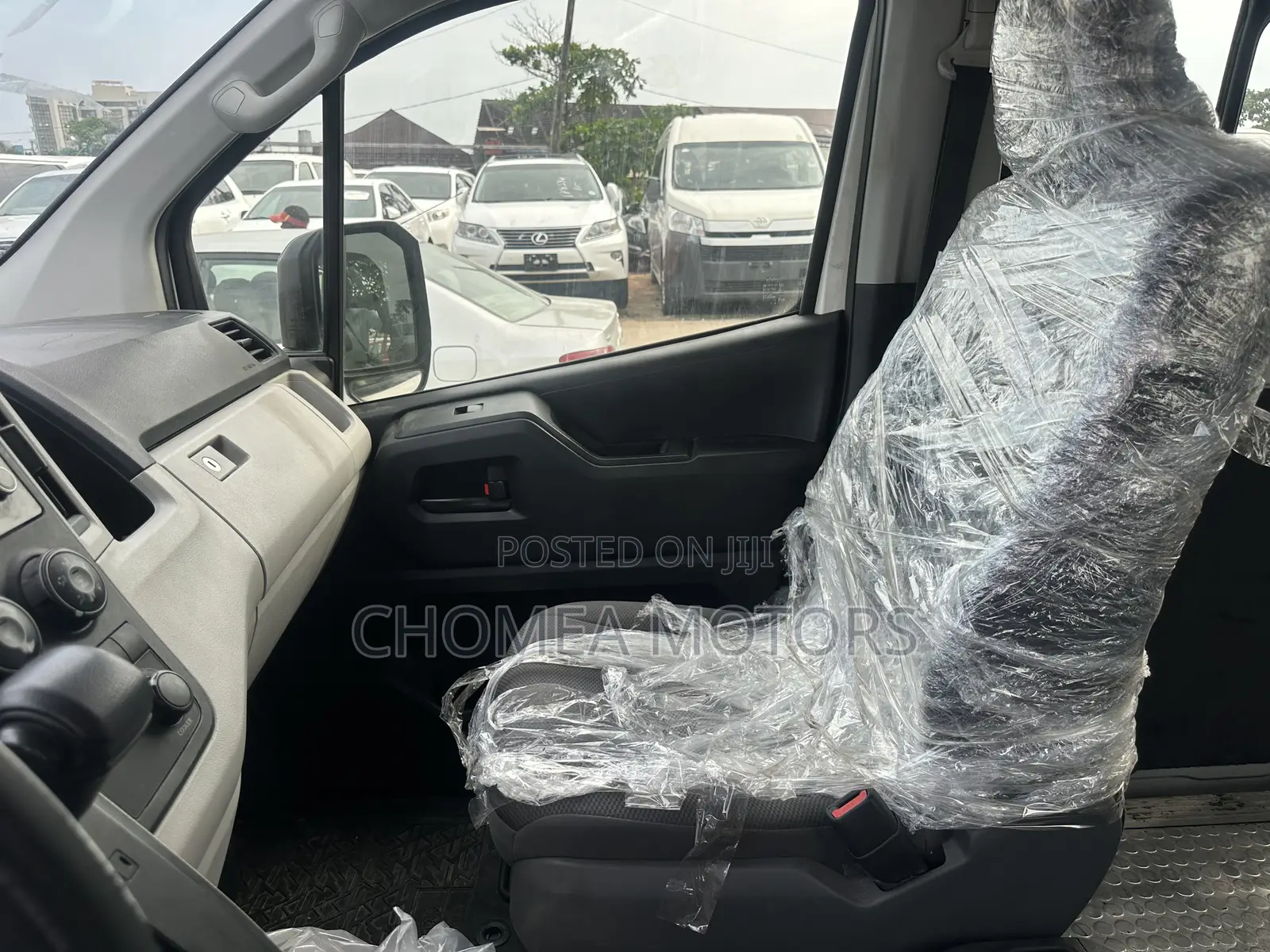Toyota HiAce 2023 White