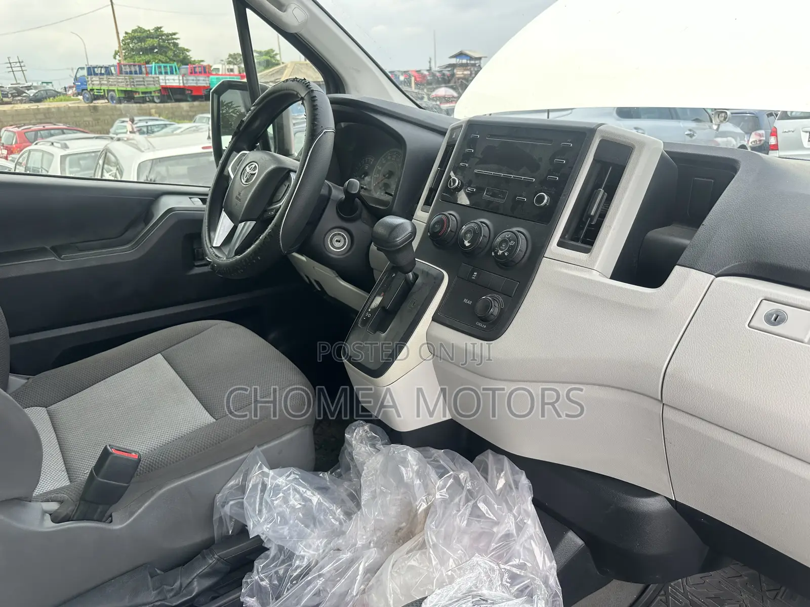 Toyota HiAce 2023 White