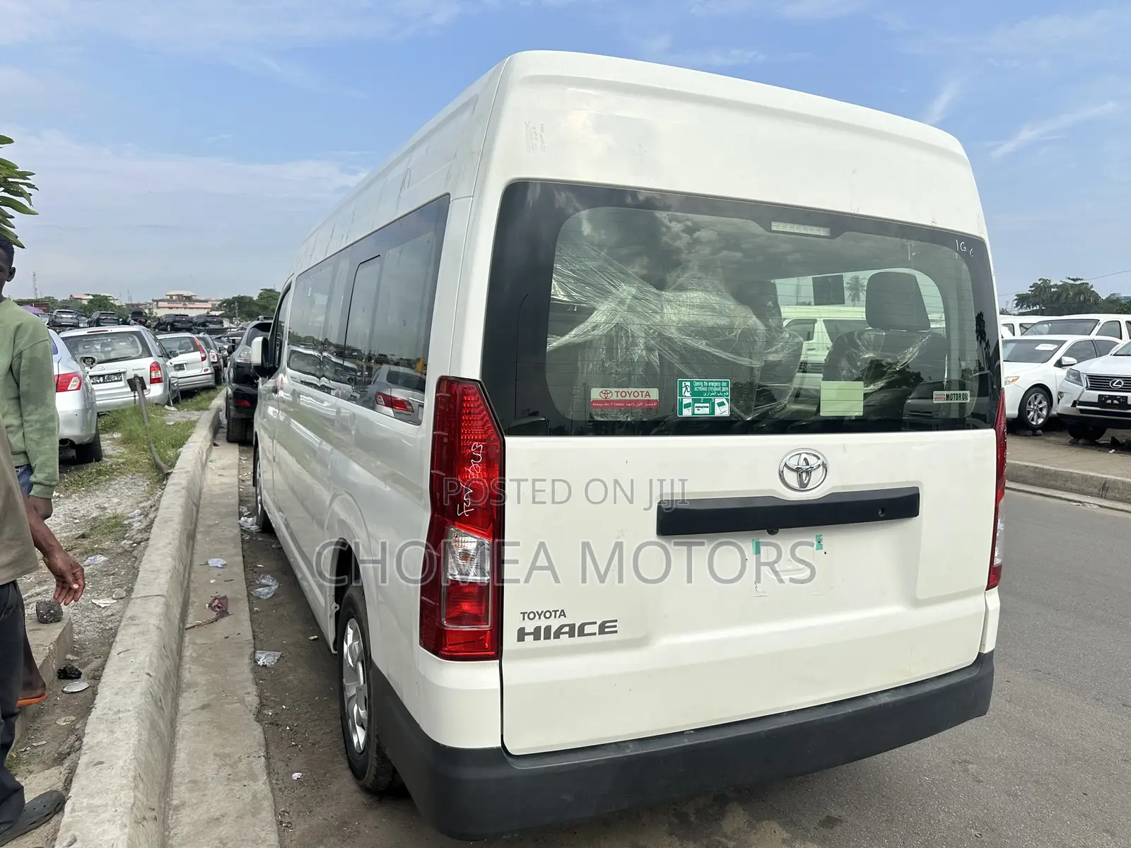Toyota HiAce 2023 White