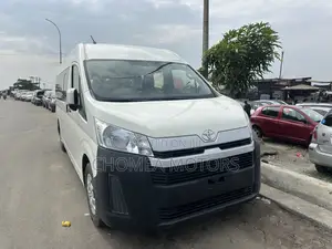 Toyota HiAce 2023 White