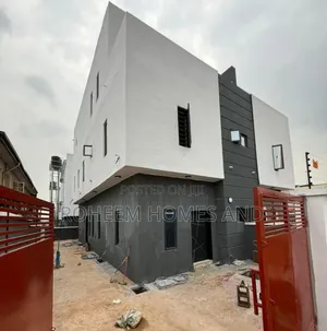 4bdrm Duplex in Secured Area, GRA Phase 1 for sale