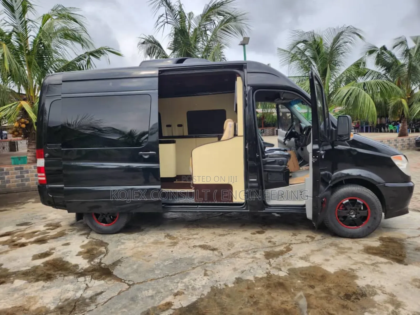 Mercedes-Benz Sprinter 2013 Black