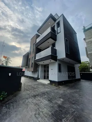 5bdrm Duplex in Ikeja Gra Lagos for sale