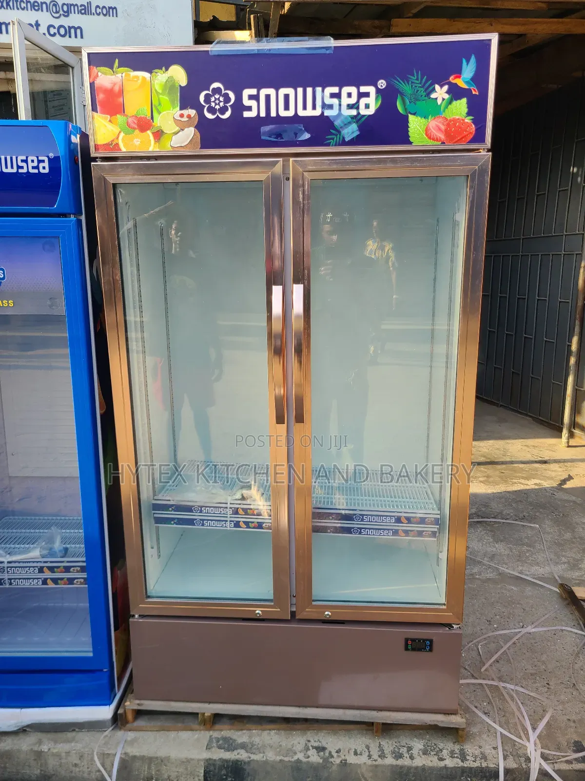 Double Door Display Chiller