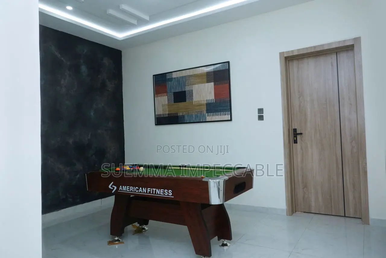 Luxurious 2 Bedroom Shortlet