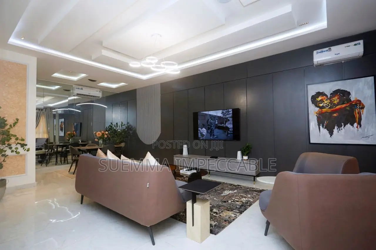 Luxurious 2 Bedroom Shortlet