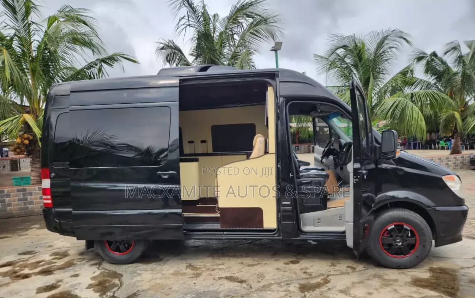 Mercedes-Benz Sprinter 2013 Black