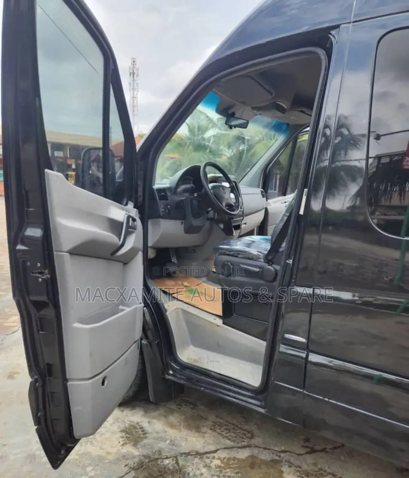 Mercedes-Benz Sprinter 2013 Black
