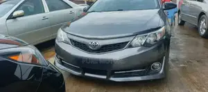 Toyota Camry SE 4dr Sedan (2.5L 4cyl 6A) 2012 Gray