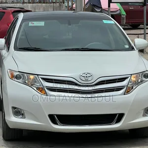 Toyota Venza 2011 White