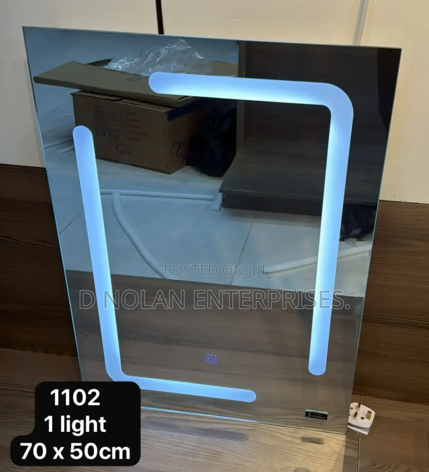 70x50 Square And Round Mirror