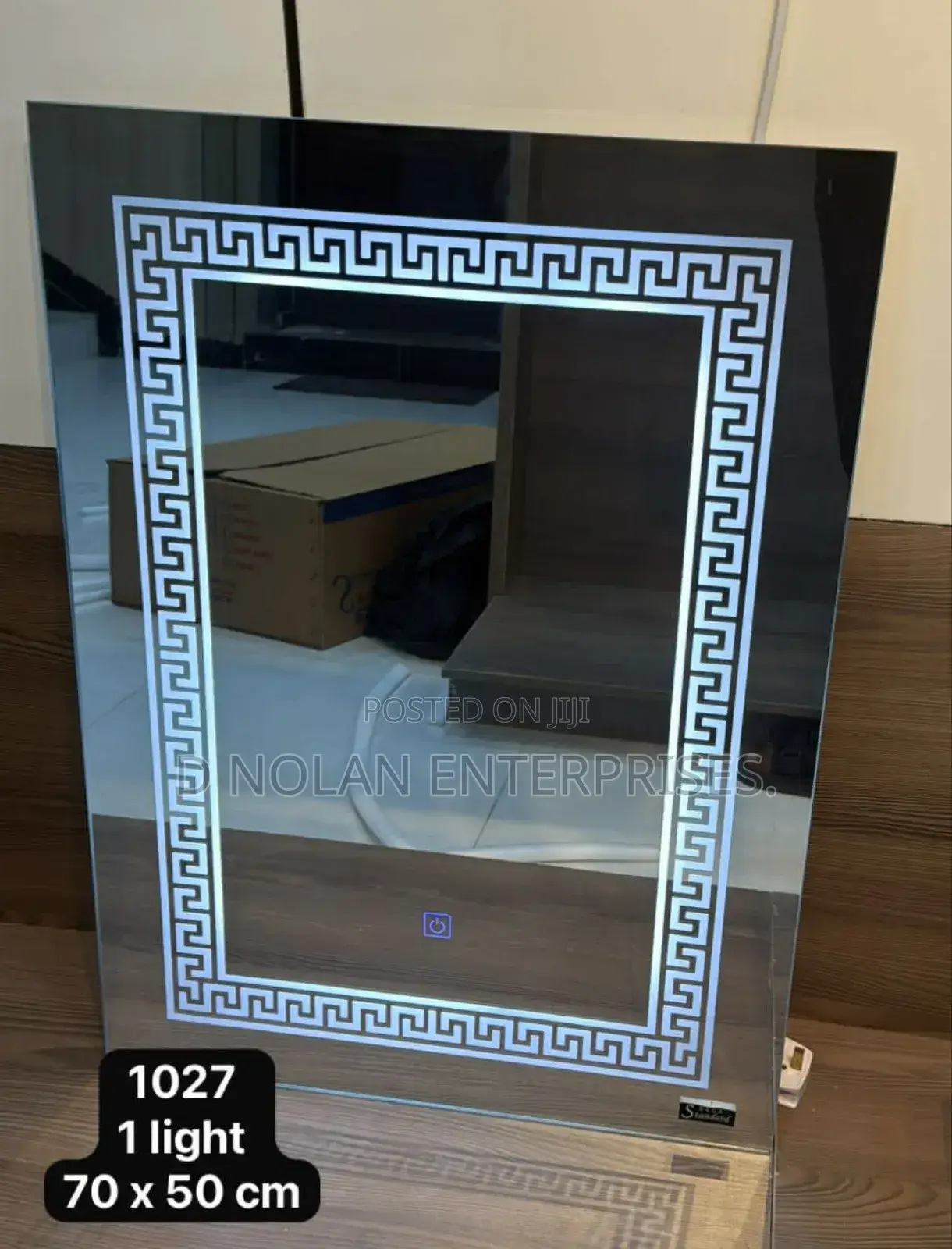 70x50 Square And Round Mirror