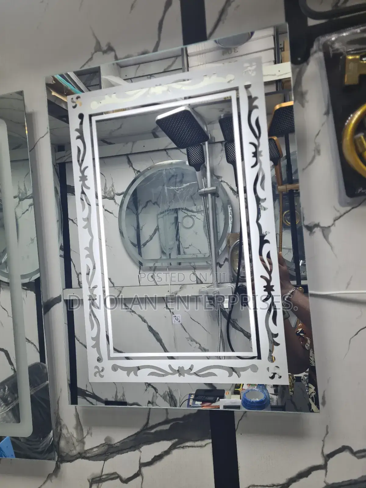 70x50 Square And Round Mirror