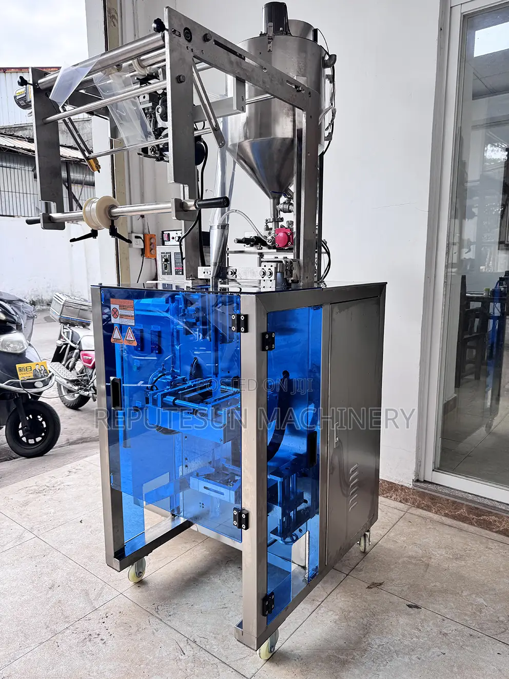 Customized Automatic Liquid Packaging Machine C/W Plexiglas Cover