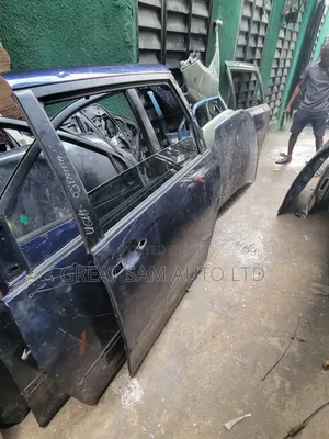 Toyota Sienna 05 Model Empty Door Back Left