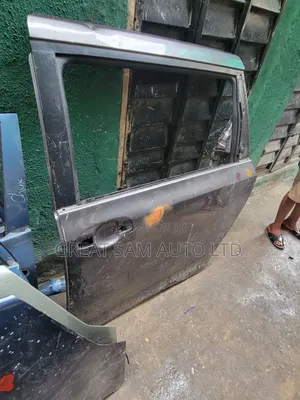 Toyota Sienna 012 Model Empty Door Back Left