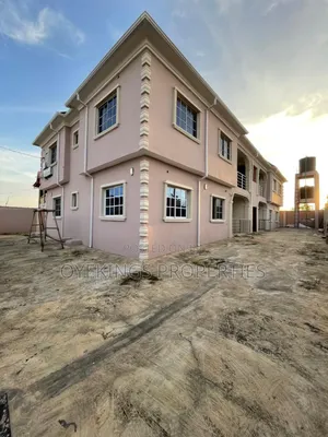 3bdrm Block of Flats in Ologuneru, Akala Express for sale