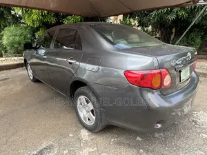 Toyota Corolla 2009 Gray