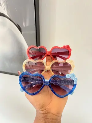 Kids' Glitter Heart Sunglasses With Flower Detail - Uv 400 (3 Colors)