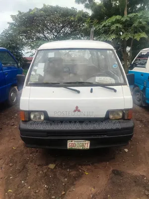 Mitsubishi L300 2002 White
