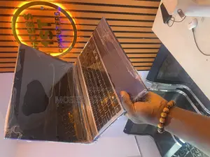New Laptop Acer 8GB Intel Core I3 HDD+SSD 320GB