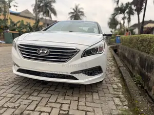 Hyundai Sonata Limited w/Brown Leather PZEV 4dr Sedan (2.4L 4cyl 6A)