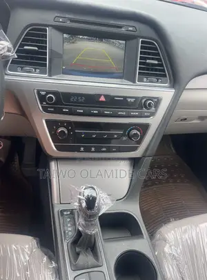 Hyundai Sonata SE 2016 Blue