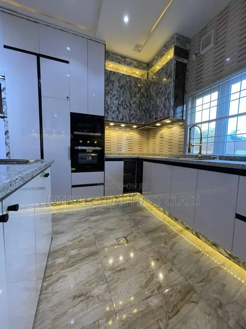 Luxury Kitchen Cabinets