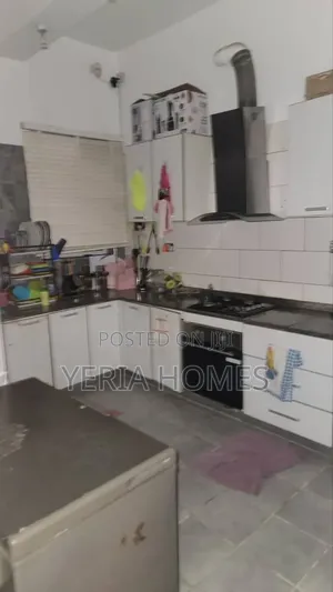 3bdrm Block of Flats in Victoria Island for sale