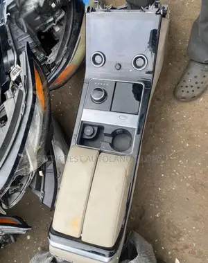 Range Rover Velar 2020 Complete Console .