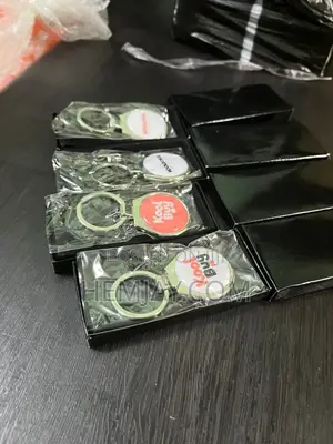 Quality Fashionable Keyholders (12pcs)