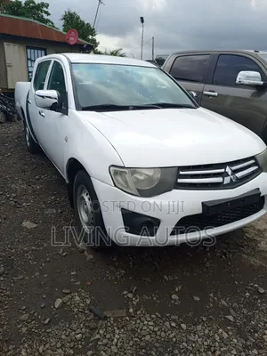 Mitsubishi L200 Double Cab 2.4 181hp 4WD 2015 White