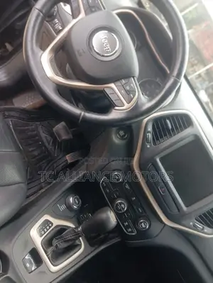 Jeep Cherokee Sport 4x4 2016 Black