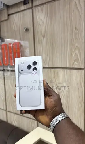 New Apple iPhone 17 Pro Max 2 TB Silver