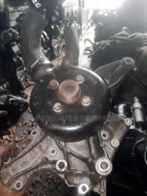 Mecedice Benz Water Pump for Ml 163 112 Engine