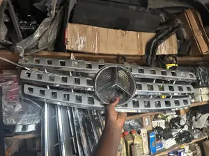 Mercedes Benz 164 Ml350 Front Grille