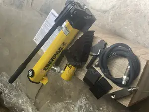 14ton Enerpac Hydraulic Flange Spreader