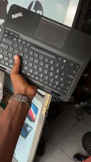 Laptop Lenovo IdeaPad Yoga 11 4GB Intel Celeron HDD 320GB