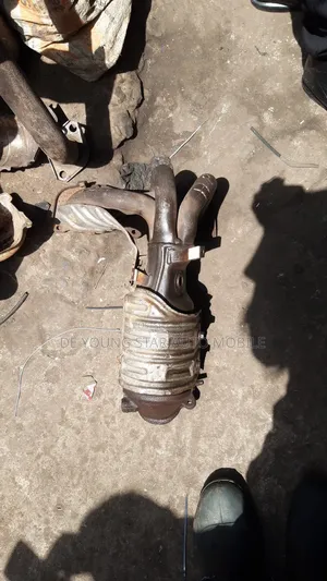 Engine Catalyst Converter for Toyota Rav4 2008 4plug